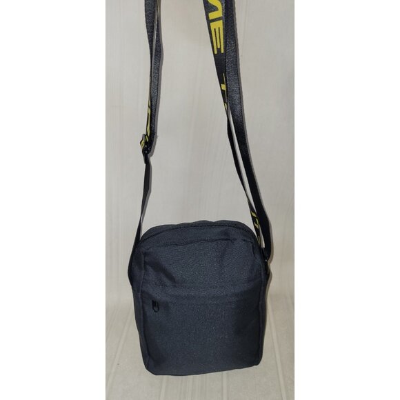 BASTILLE Black Zippered Crossbody Bag Adjustable Strap NEW - Picture 4 of 6